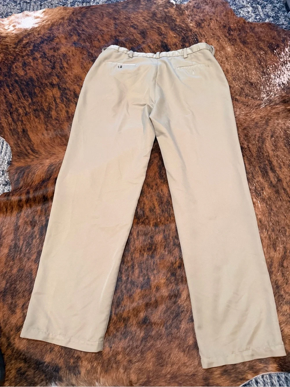 Men’s Haggar Classic Fit Original Khaki Flat Front Dress Pants 38x34